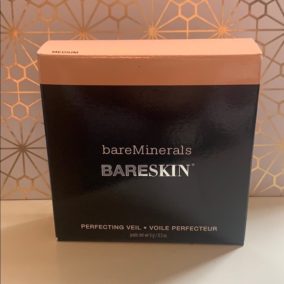 bareMinerals Other - bareMinerals Bareskin Perfecting Veil medium color